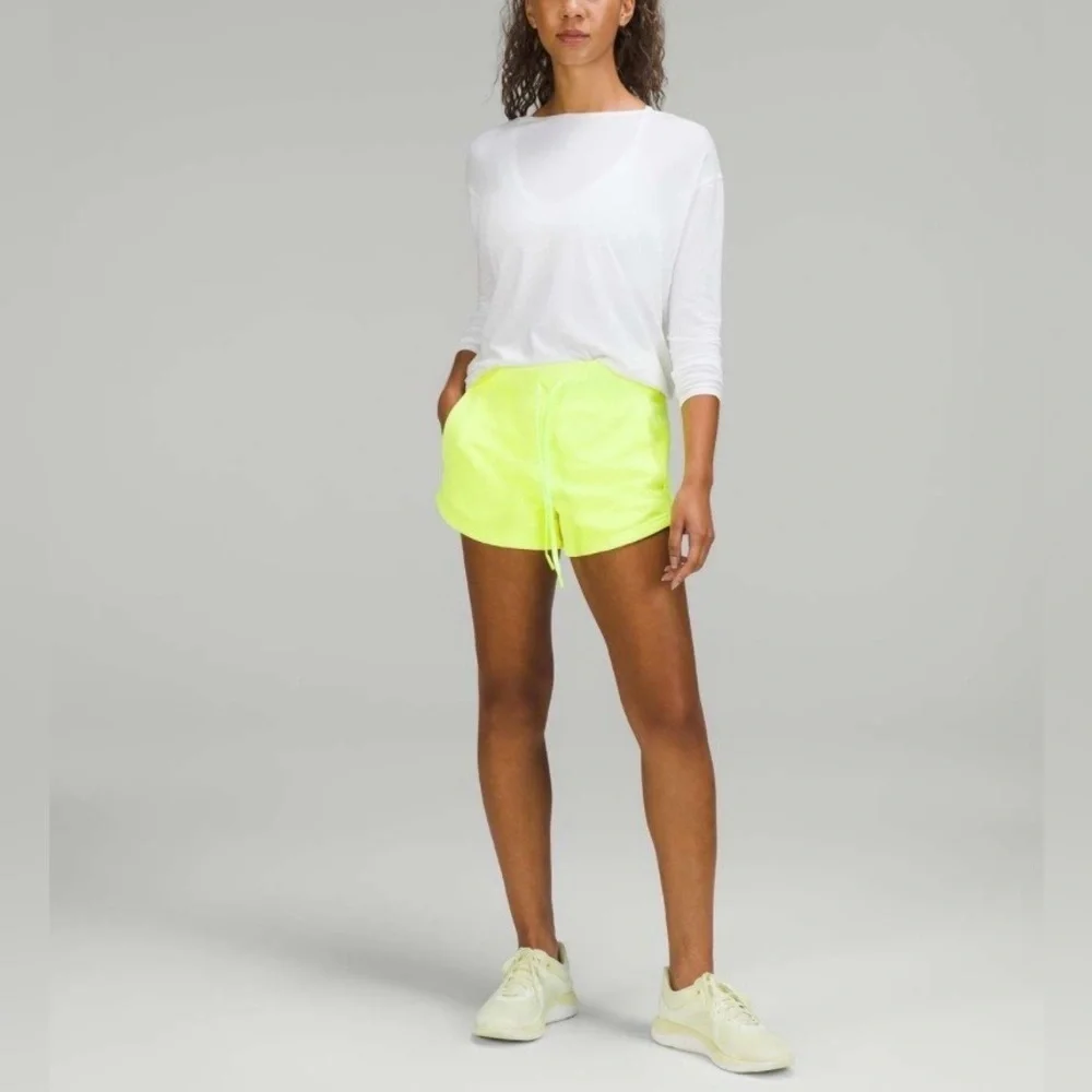 Lululemon Inner Glow High-Rise Shorts 3” Neon Wash Yellow Size 4 NWT